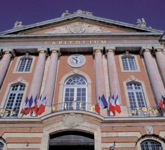 Façade du Capitole et ses colonnes