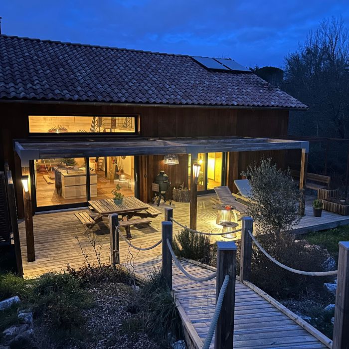 Toulousecolodge extérieur facade nuit